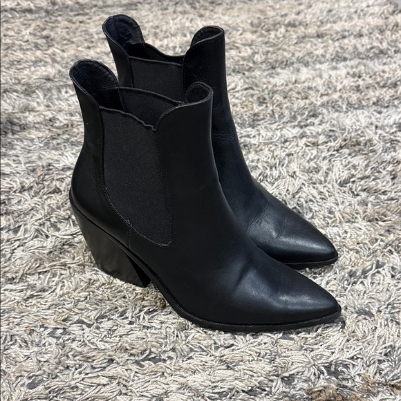 Steven By Steve Madden Shoes - Steven by Steve Madden black leather upper ankle boot size 8.5